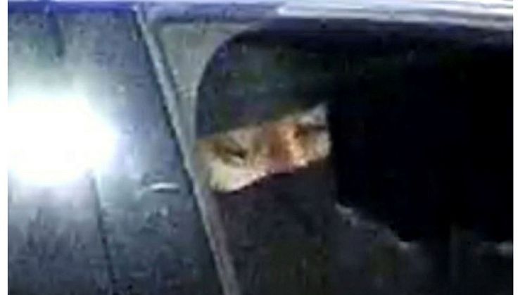 [Image of man police want to identify]