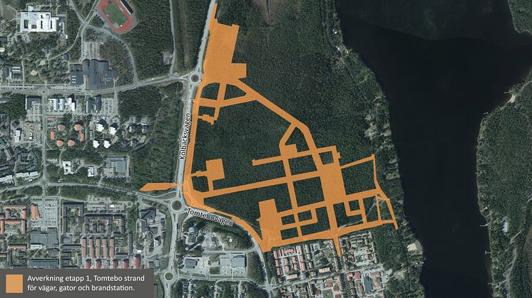 Bilden visar vilka delar som avverkas i första etappen av Tomtebo strand för vägar, gator, avlastningsytor och brandstationen.
