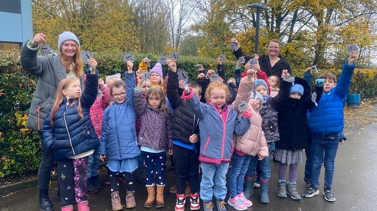 Große Freude bei den Kindern der Corneliusschule in Wuppertal: Saskia Köcke übergab die Blinkis an Grundschüler 