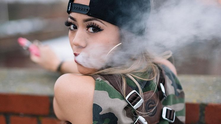 Nästan hälften av unga som använder e-cigaretter kan sluta med hjälp av Quitline-stöd Pixabay CC0