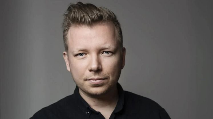 Emanuel Karlsten, journalist och föreläsare, besöker Mötesplats Sverige för andra gången