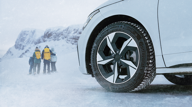 VC8_Snowshoeing - Additional Shots. Product.png