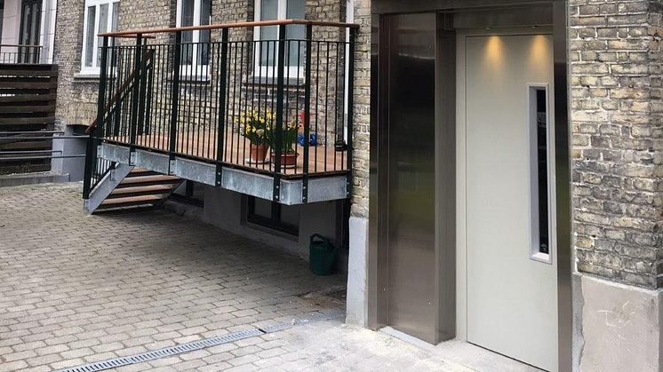 Rentenedsættelser giver boom i boligforbedringer: Elevatorer er de nye altaner