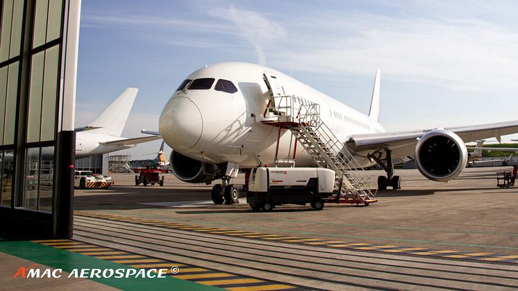 Boeing B787 at AMAC Aerospace Switzerland