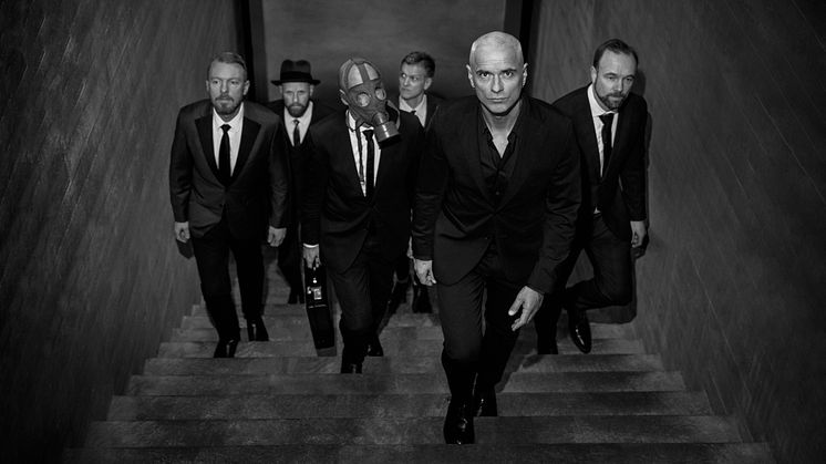 Kaizers Orchestra gir nye band muligheten til å stå på en scene foran et stort publikum. Foto: Morten Rygaard