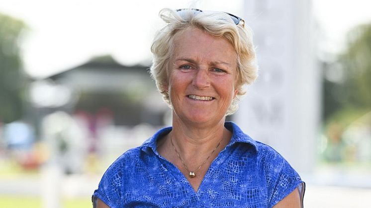 Maria Gretzer är expert och sidekick i ATG Hästarnas Mästare på Jägersro.
