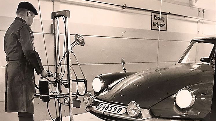 I 60 år har svenskarna besiktat sina fordon  Foto: Bilprovningen