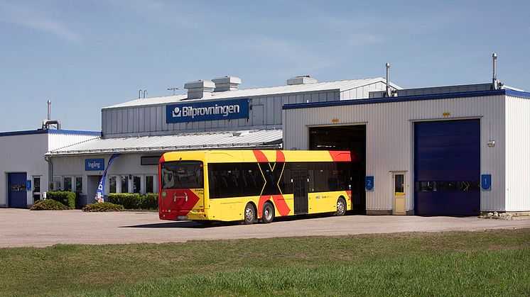 Bilprovningens besiktningsstatistik för 2024 visar att varannan tung buss har brister. Foto: Bilprovningen