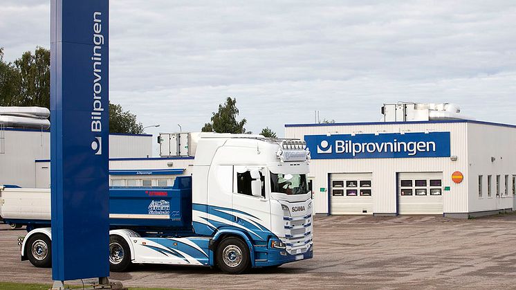 Bilprovningens besiktningsstatistik 2024: ﻿Varannan tung lastbil har allvarliga fel