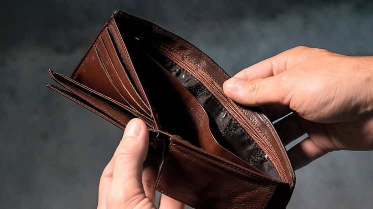 Nu är städarnas löner på tapeten