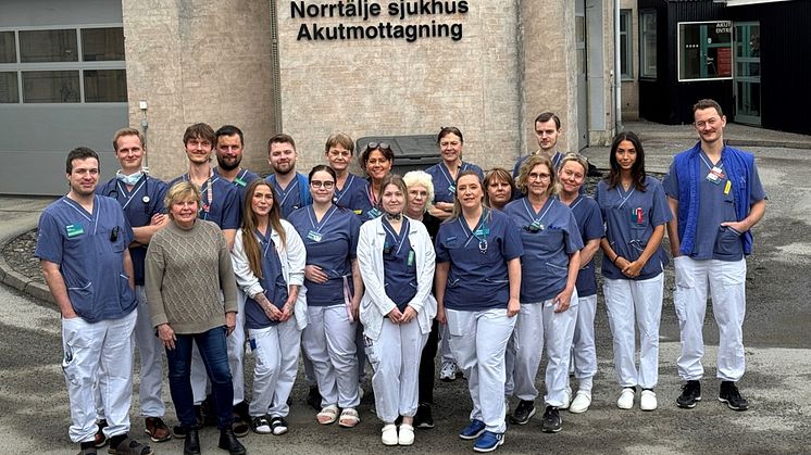 ​Några av akutens medarbetare som kan glädjas åt mottagningens fina resultat i patientenkäten.