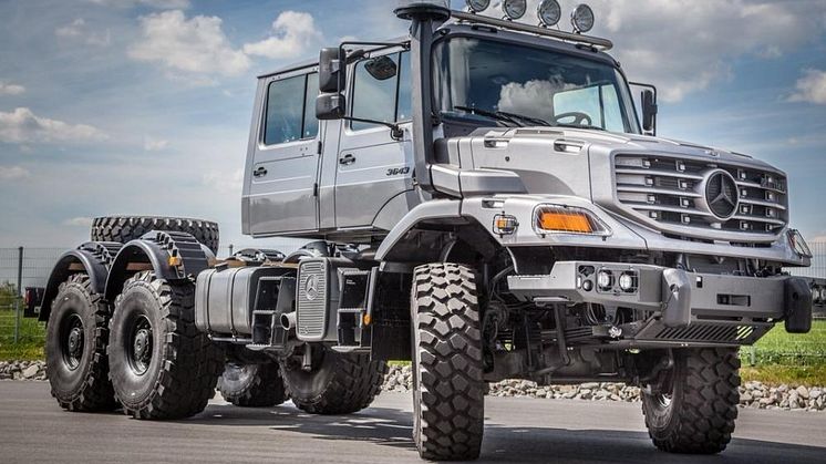 Mercedes Zetros VS Ural