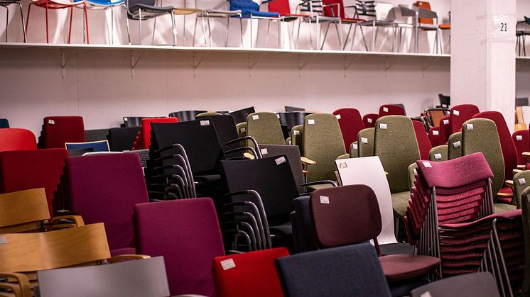Trots ramavtal för cirkulära möbelflöden – statliga verksamheter väljer nyproducerat när de inreder: ”Hög tid att göra allvar av de höga hållbarhetsambitionerna”