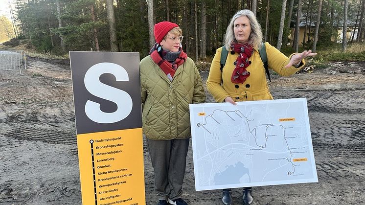 Kollektivtrafiknämndens ordförande Elisabeth Björk (V) och teknik- och fastighetsnämndens ordförande Monika Bubholz (MP) berättade om den nya etappen under en pressträff på tisdagen.