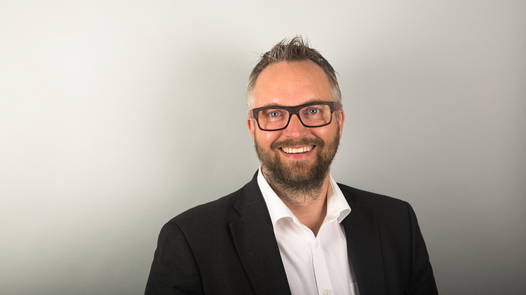 - Det finnes god hjelp for å lindre øyeplager ved pollenallergi, sier fagsjef Hans Torvald Haugo i Norges Optikerforbund