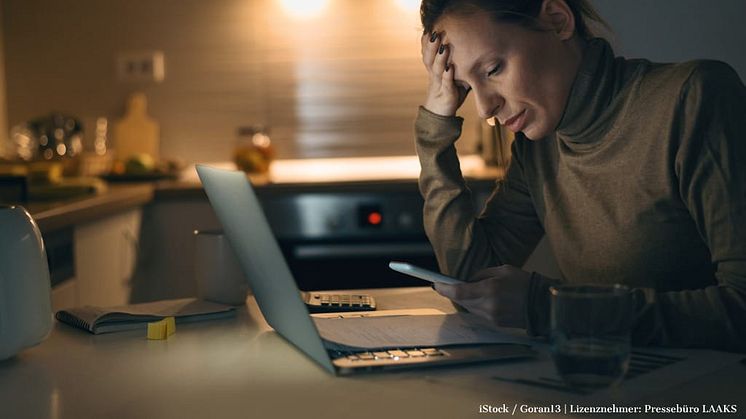 Besonders Frauen, die beruflich viel Verantwortung tragen, leiden häufig unter der Doppelbelastung durch Job und Familie. Bild: Symbolbild   