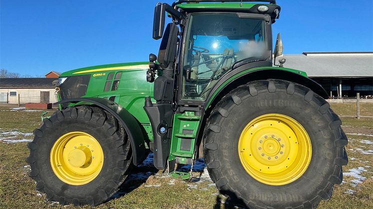 Traktorn från John Deere som såldes för högst slutpris i mars 2025.