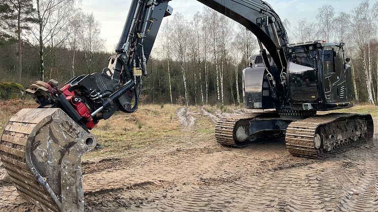 Bandgrävaren från Liebherr som såldes för högst slutpris på Blinto januari 2025. 