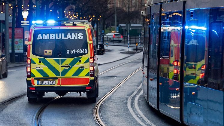 ambulance-8277351_1280.jpg