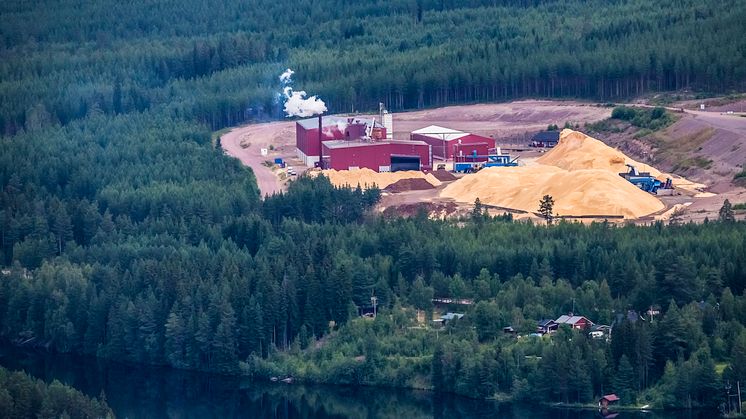 I dag är det 15 år sedan produktionen av pellets startade i fabriken och än idag tillverkas biobaserat bränsle i nordvästra Dalarna. Foto: Tomas Wiklund