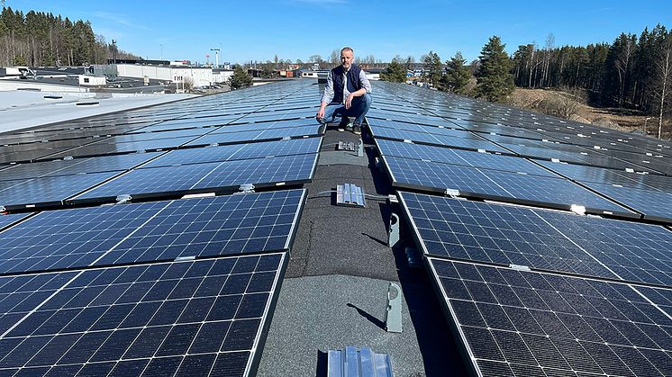 Solpaneler installerade på W.steps stegfabrik i Nässjö.