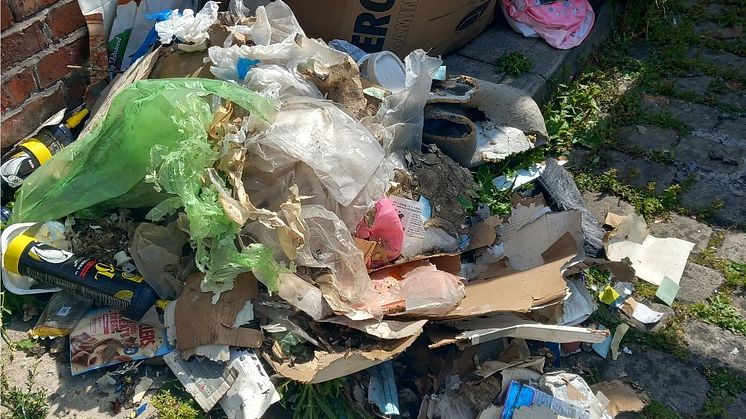 Photograph of litter in Heywood Street, Bury.