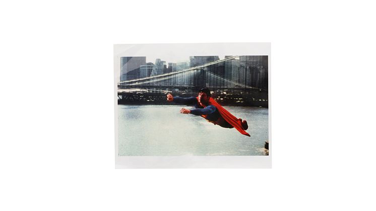 The iconic Superman costume from 1978, worn by Christopher Reeve, will be auctioned at Bruun Rasmussen on August 11.