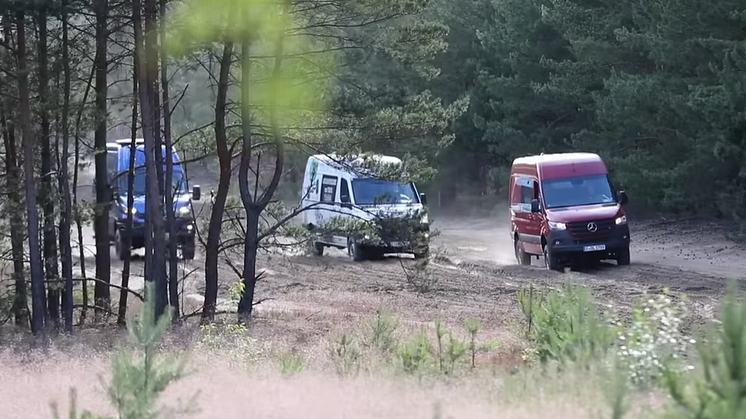 Der beste Offroad-Van: Iveco Daily oder Mercedes Sprinter?