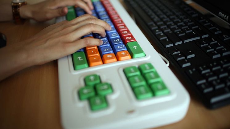 Aktion Mensch entwickelt  KI-Anwendung ABLE gegen diskriminierende Sprache