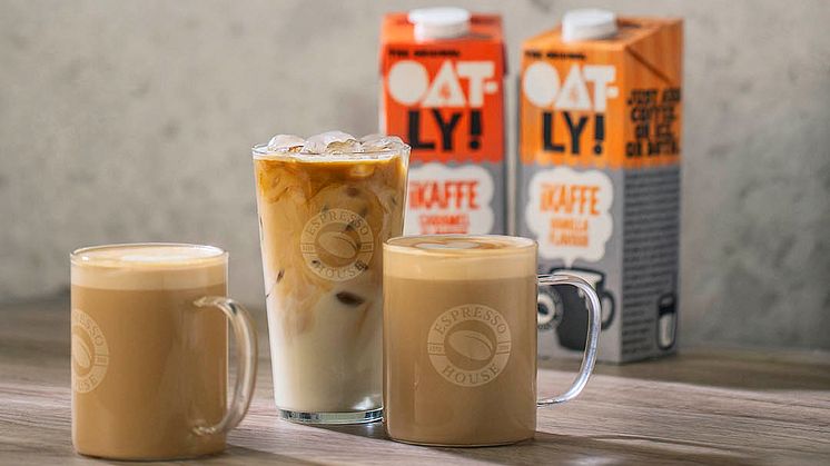 Oatly iKaffe vanilj och karamell i samarbete med Espresso House