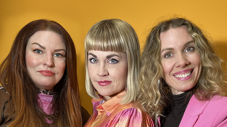 JIll Söderdahl, Monika Holmqvist, Theresia Svanholm, Bang Universe