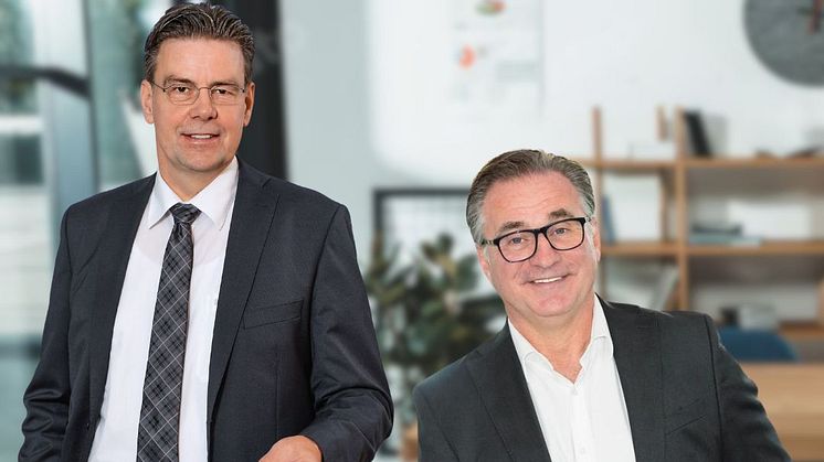DMSFACTORY-Geschäftsführer Manfred Forst (l.) und Business Coach Uwe Alten. Quelle: Unternehmerwelt Heute/DMSFACTORY