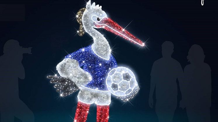 Holstein Kiels Maskottchen "Stolle" bekommt ein leuchtendes Denkmal im Kieler Weihnachtsdorf