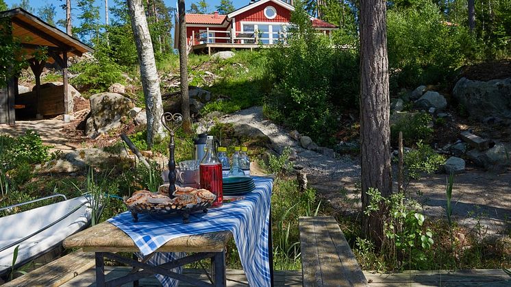 fika i naturen en sommardag i Blekinge på Brokamåla gård.