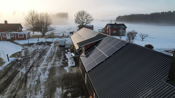 Solpanelsfästen från Weland Stål är utvecklade för det tuffa nordiska klimatet