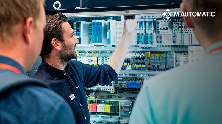 Belysning för ditt elskåp – en liten investering med stora fördelar | STEGO | OEM Automatic