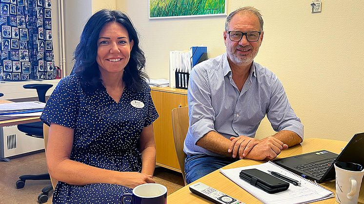 Ann-Louise Nordlöf, biträdande rektor vid Gudmundråskolan, och Stefan Karlstedt, verksamhetschef för grundskolan.
