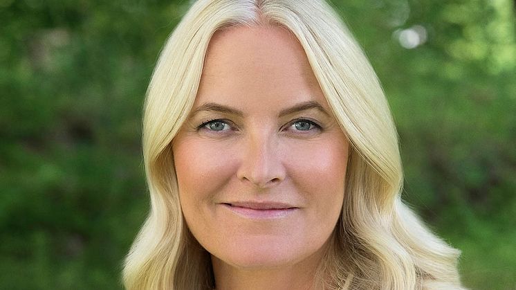 Kronprinsesse Mette-Marit er allereie høg beskyttar for Jon Fosse-føredraget og Fosseprisen. No blir ho også høg beskyttar for DIFF - Den internasjonale Fossefestivalen. Foto: Dusan Reljin / Det kongelige hoff.