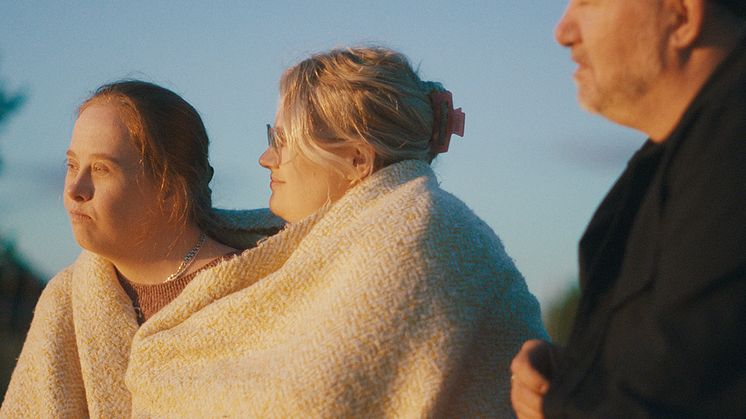 Filmen "Det kunde varit vi" med bland andra Ida Johansson, Emma Örtlund och Pär Johansson har premiär 11 oktober. Genom samarbete med landets sparbanker får 60 000 skolelever se den viktiga filmen. Foto: Björn Tjärnberg, Candamo film.