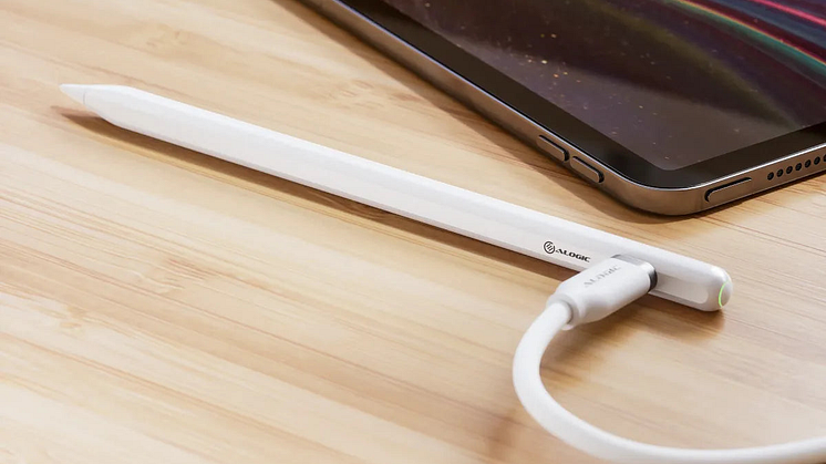 Mångsidig laddning. USB-C och trådlös laddning.