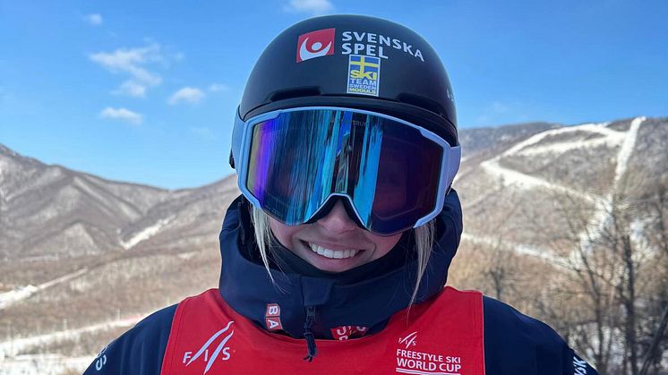 Moa Gustafson ligger på en total fjortondeplats i parallellcupen efter dagens tiondeplats på världscupen i Beidahu