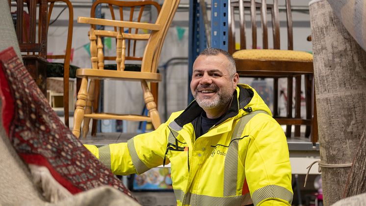 Ombrukskoordinator Sari ønsker velkommen til telttur. 