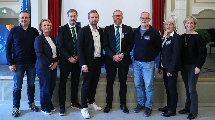 Svenska Bordtennisförbundets styrelse. Från vänster: Anders Sandell, Maria Petersson, Erik Kullingsjö, Jens Lundquist, Dennis Lindahl, Lasse Ericsson, Monica J Erlandsson och Kristina Alvendal. Foto: Linda Carlsson.
