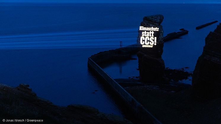Greenpeace-Projektion auf Helgoland, 4.11.2024