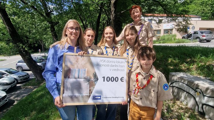 JYSK odpira novo trgovino in podarja pohištvo tabornikom v Ajdovščini