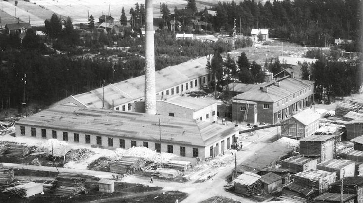 I år firar Puustelli 105-årsjubileum. Det var i Harjavalta allt började och fortsättning följer. Med målet att uppnå koldioxidneutral produktion senast 2035 och ett växande fokus på cirkulära lösningar är Puustelli redo för sina nästa 105 år.