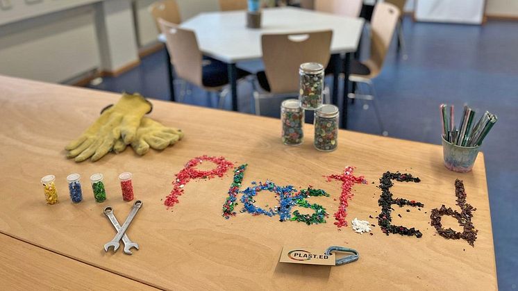 Die Plastikrecyclingwerkstatt wurde als LernOrt Nachhaltigkeit zertifiziert.