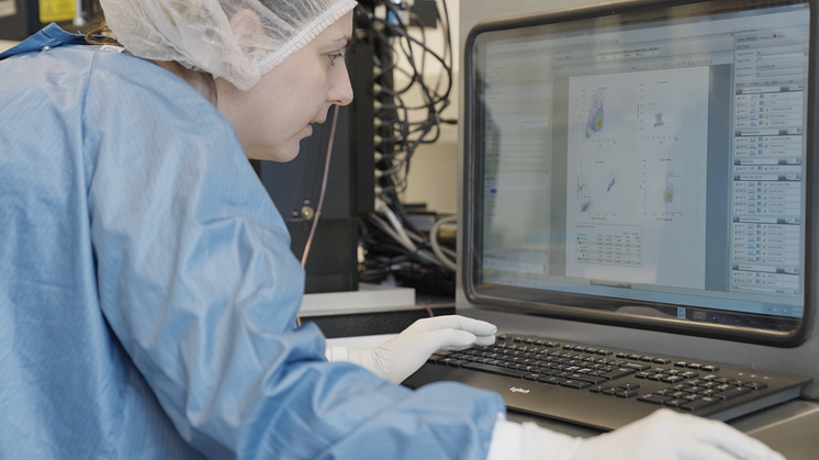 Anocca bioengineer in GMP facility