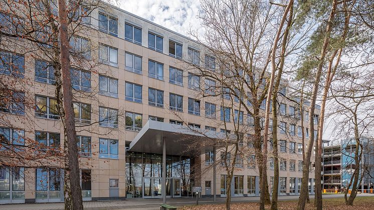 Büro-Ensemble, Hugenottenallee 175, Frankfurter Straße 227-229 in Neu-Isenburg; Bildrechte/Image rights: Aroundtown