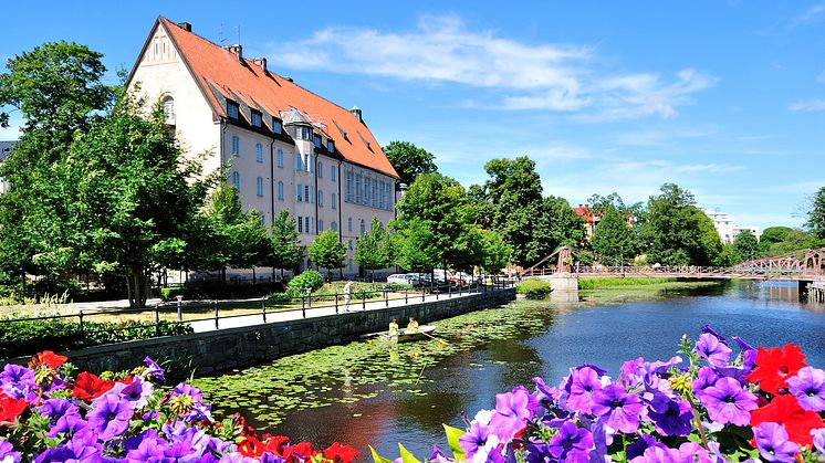 Fyrisån flyter genom Uppsala